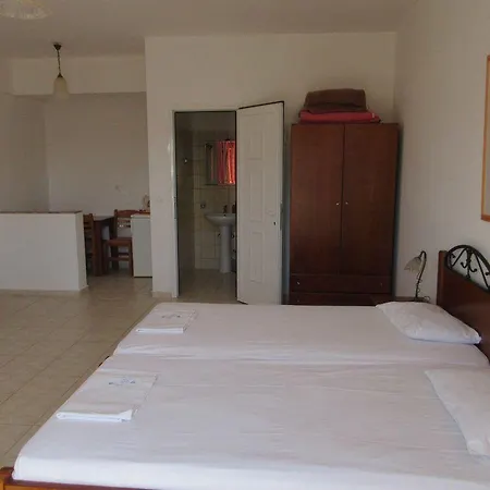 فندق Big Village 3*